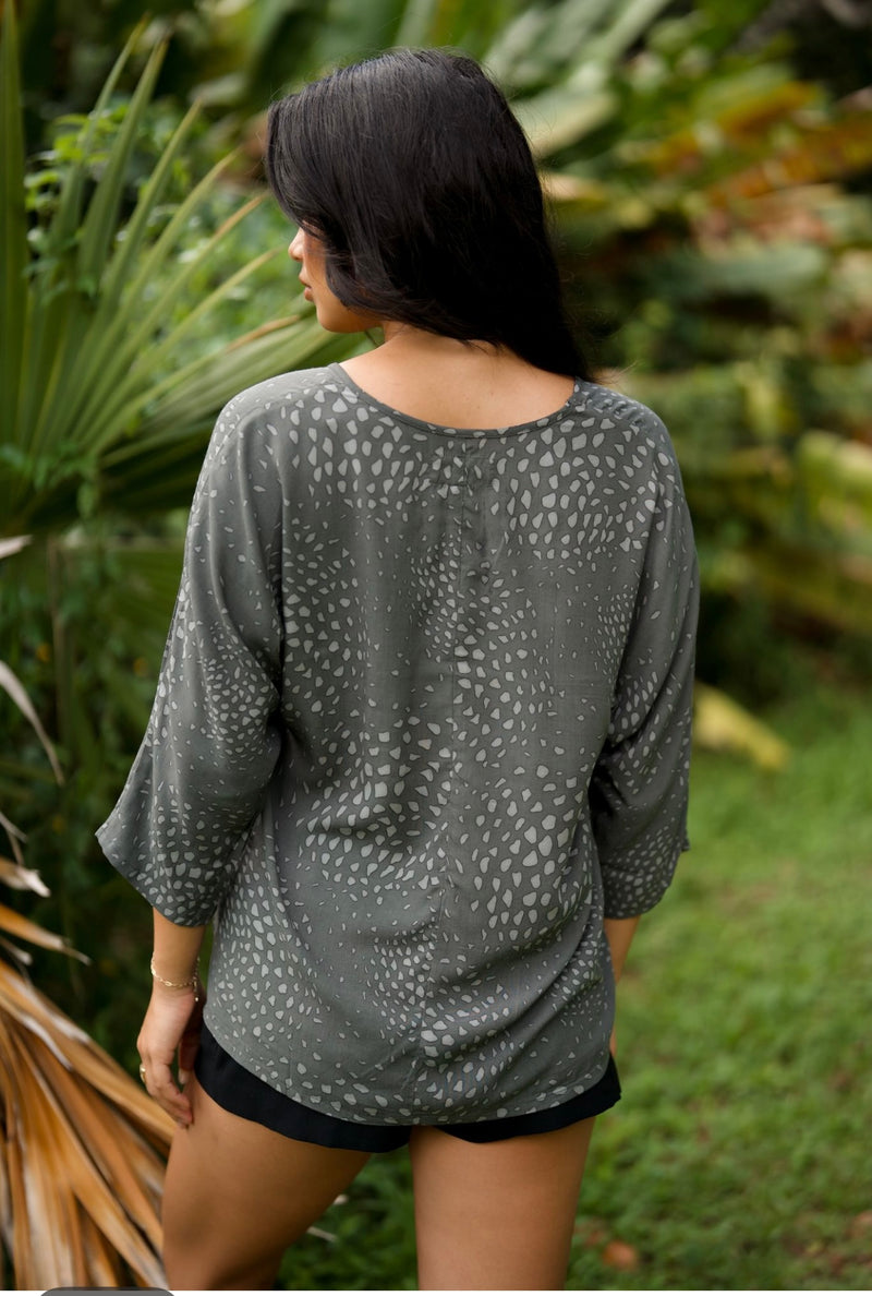 Omi Blouse in HĪHĪWAI STONE