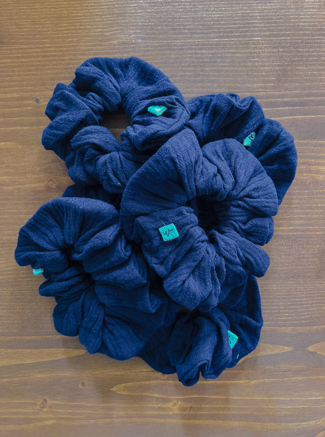SUMMER HUNA SCRUNCHIE SOLID PRICKLY